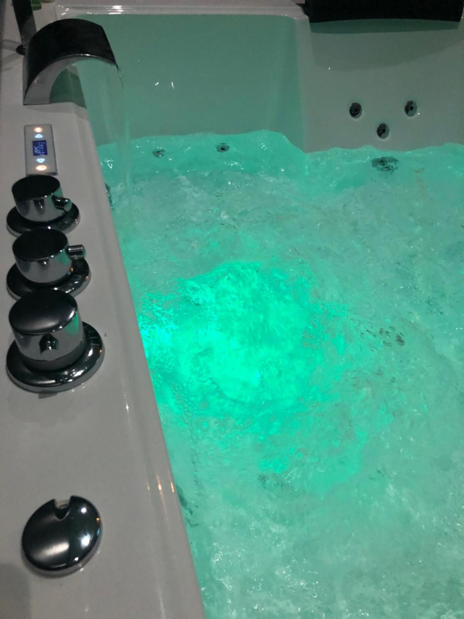 Appart-Hotel De Standing Avec Jacuzzi Privatisable En Option Périgueux Extérieur photo